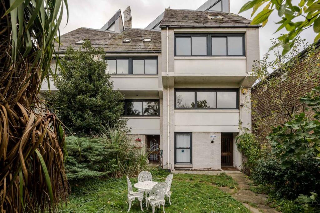 Main image of property: Ferry Street, Isle of Dogs, London, E14