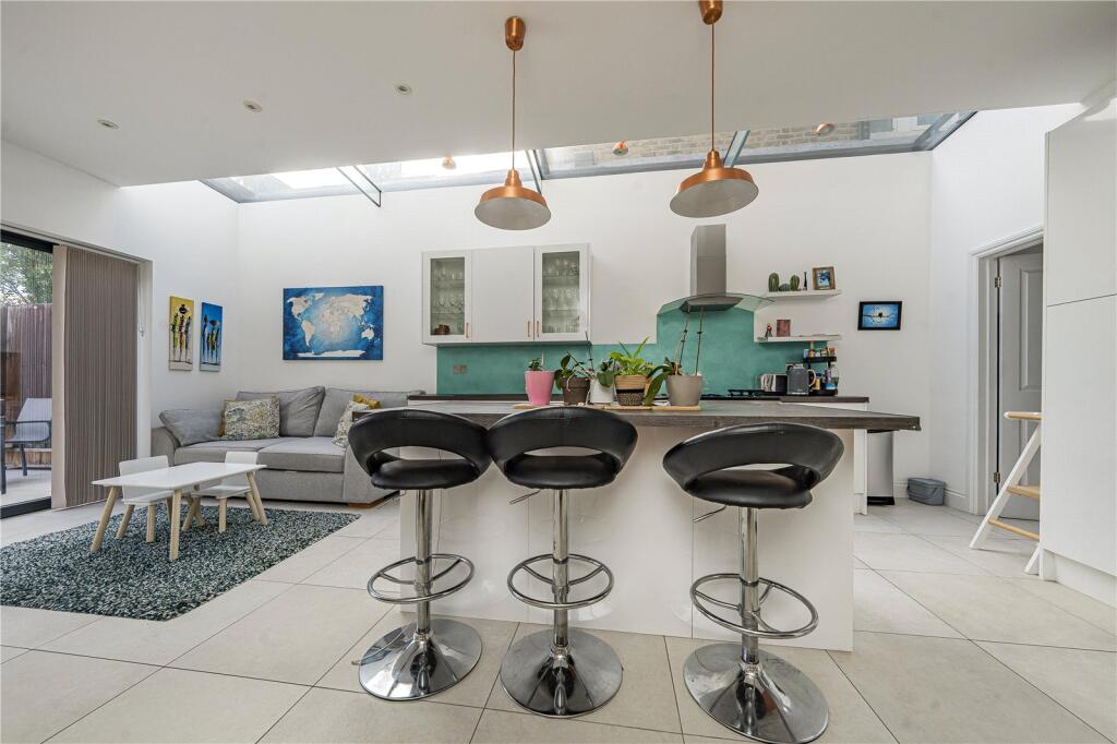 House in London - View 4