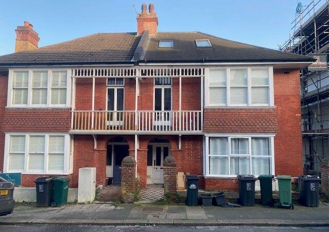 Main image of property: Flat 3, 40 Tivoli Crescent, Brighton, BN1 5ND