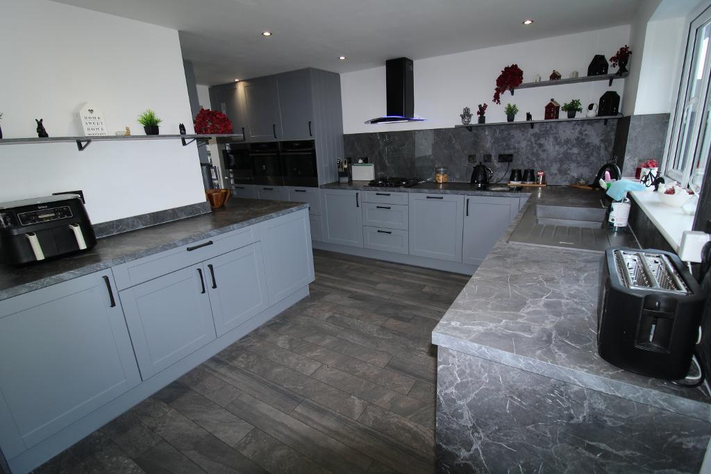 Celina Close, Bletchley, Milton Keynes, Buckinghamshire, MK2 3LS - View 4