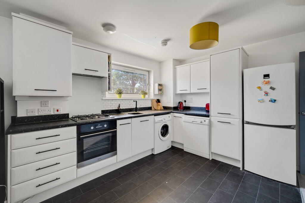Apartment in Dartford - View 4