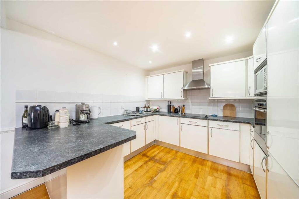 Main image of property: Prices Court, London