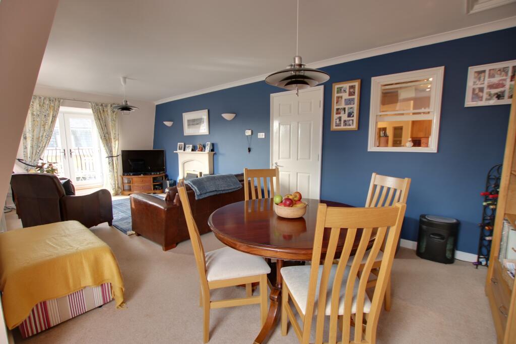 Apartment in Southampton - View 3
