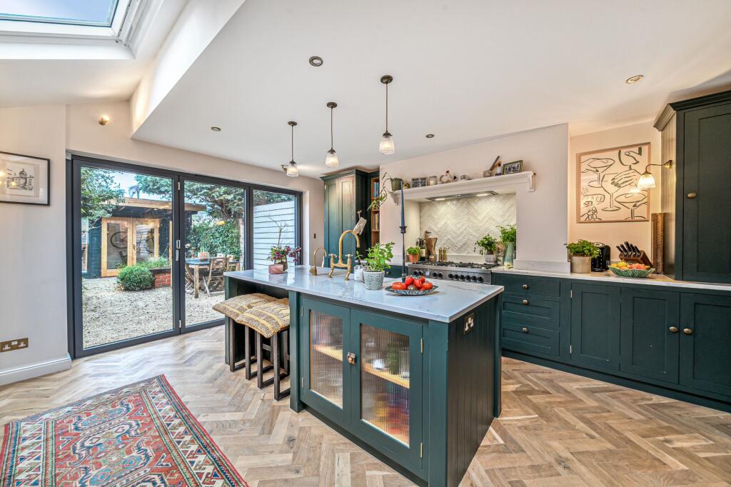 House in Slough - View 3