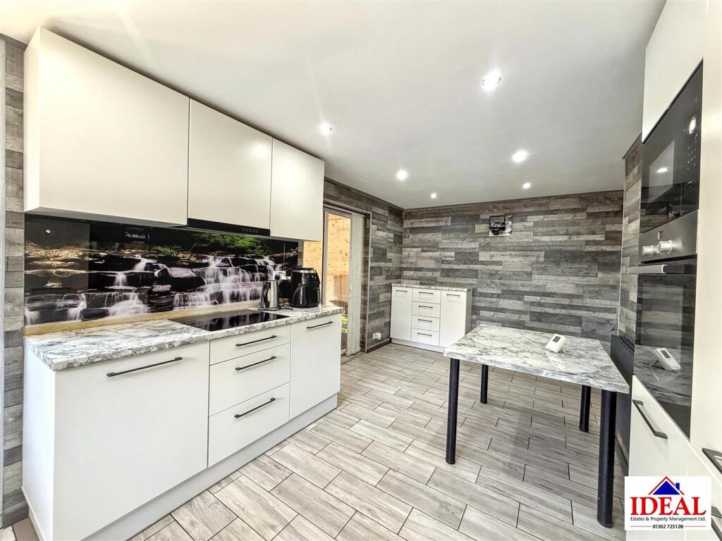 House in Doncaster, South Yorkshire - More