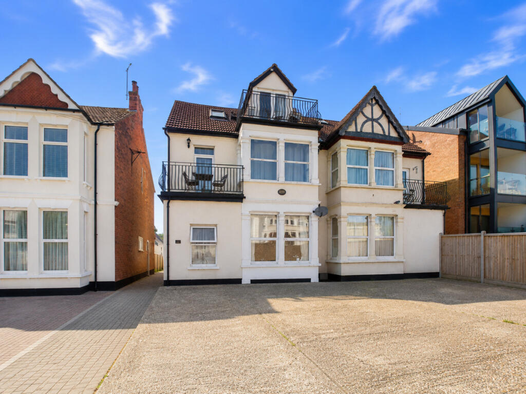 Main image of property: Grosvendor Road, Westcliff-on-Sea, SS0