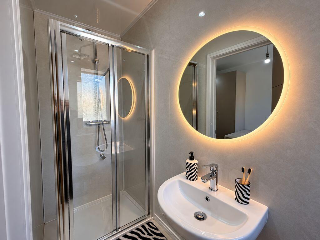 House in Nottingham, Beeston - View 2