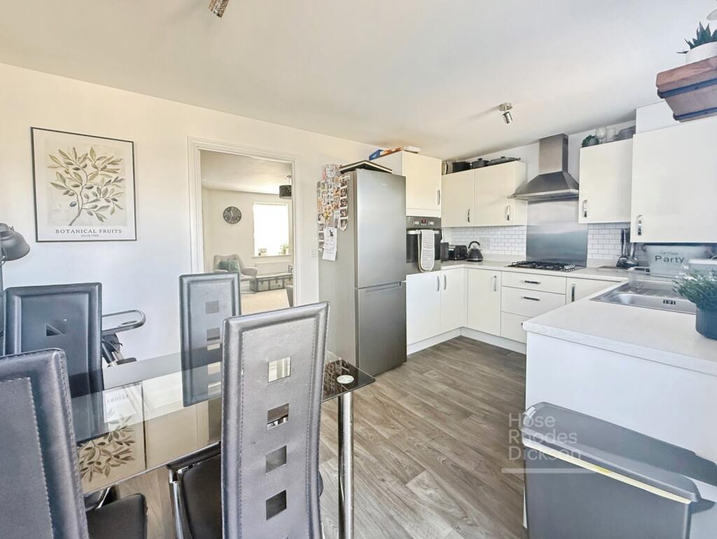 Cromwell Avenue, East Cowes, Isle of Wight - View 4