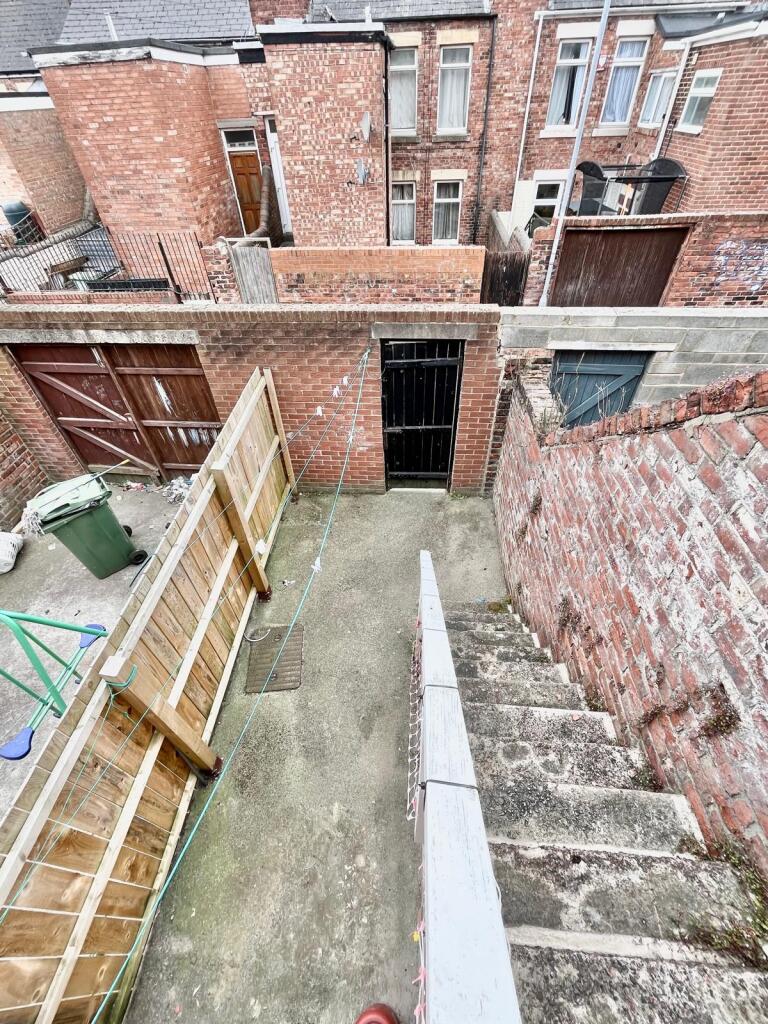 Apartment in Newcastle upon Tyne - View 5