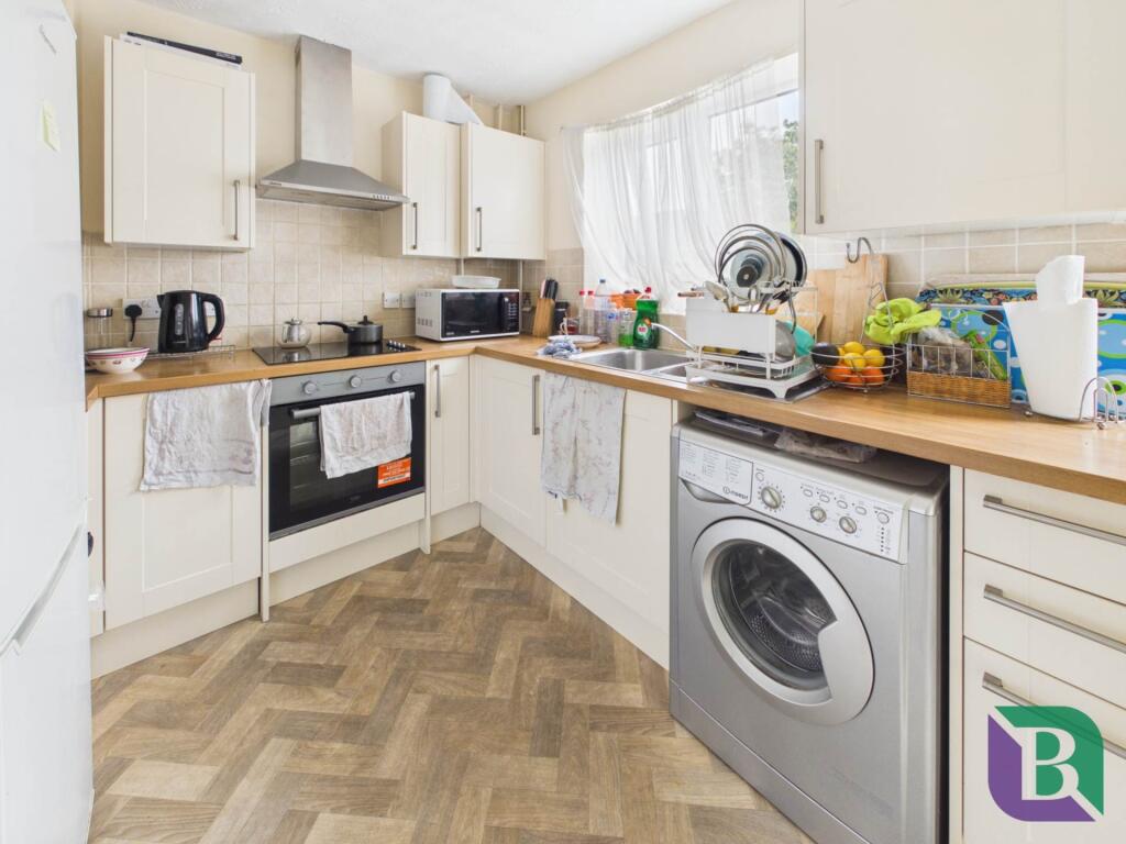 Denchworth Court, Emerson Valley photo 3