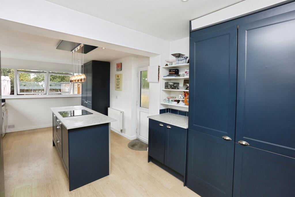 House in Southampton - More