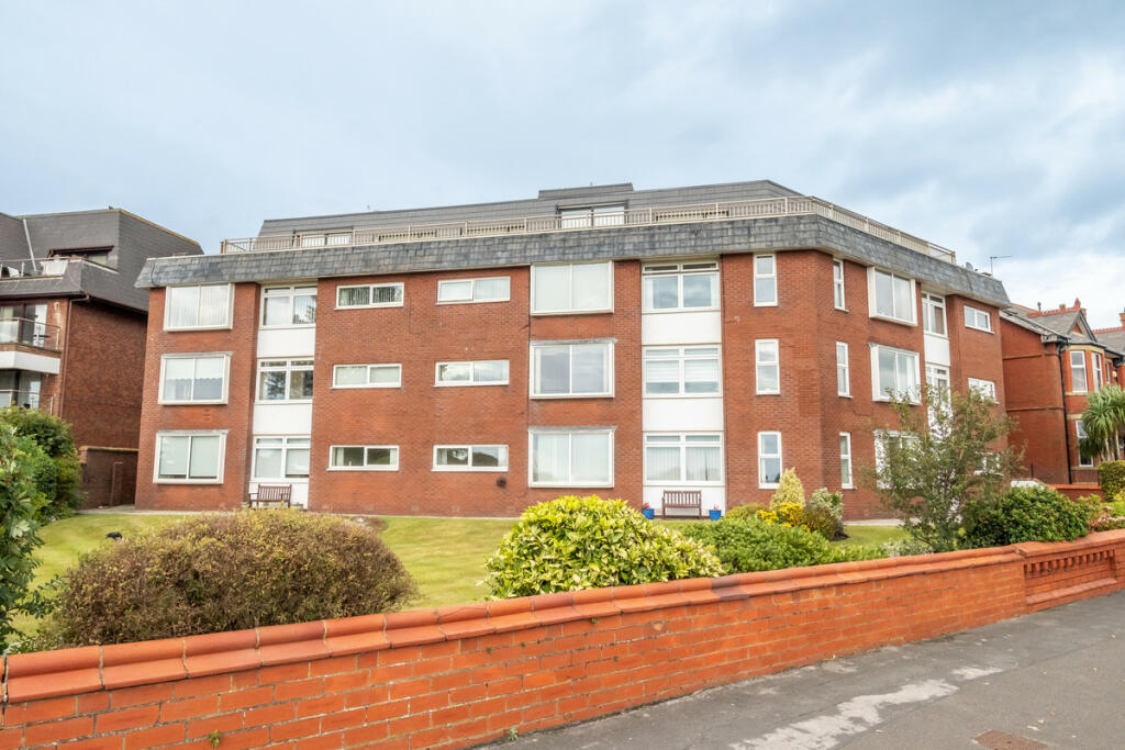 High Legh, Marine Drive, Fairhaven, FY8 photo 3