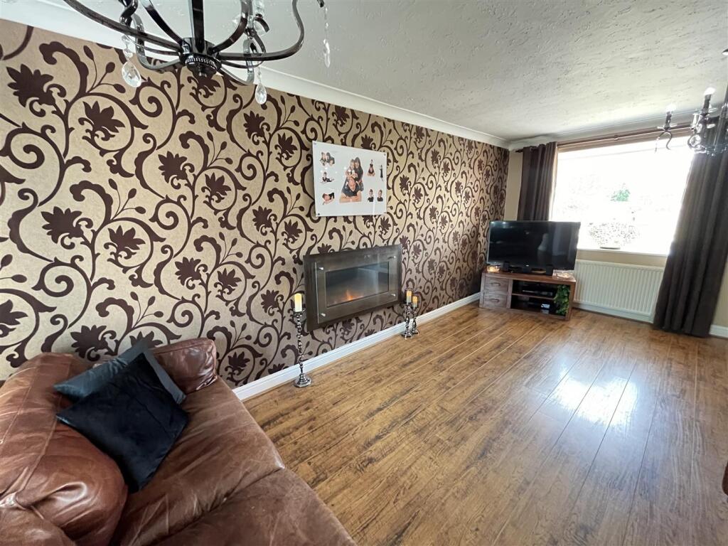 Oakcroft, Stalybridge photo 3