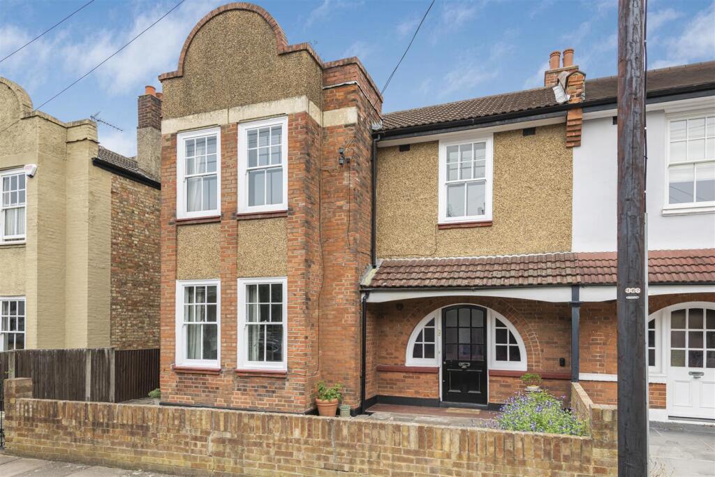 Main image of property: Leinster Avenue, East Sheen, SW14