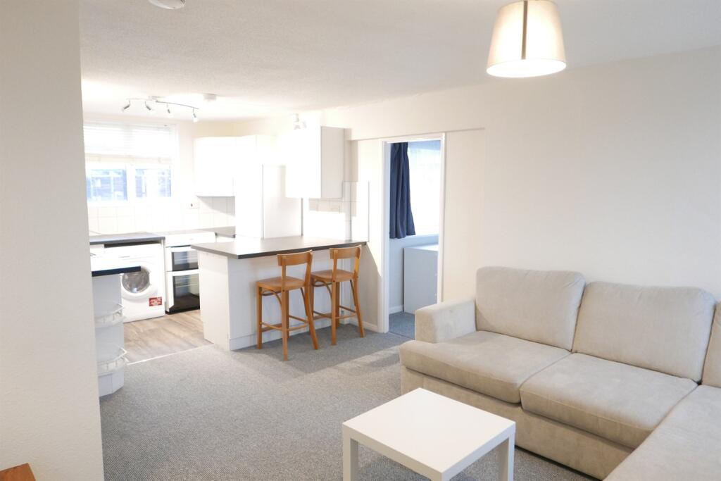 Main image of property: Upton Close, Henley-On-Thames, RG9