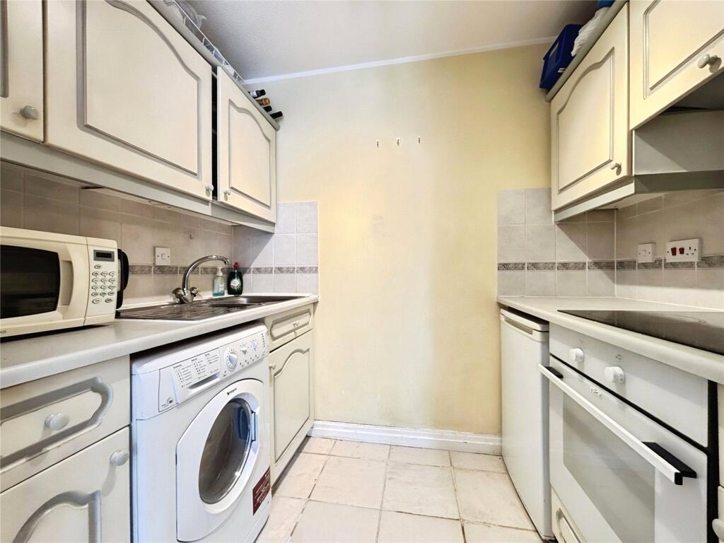 Apartment in London - View 4