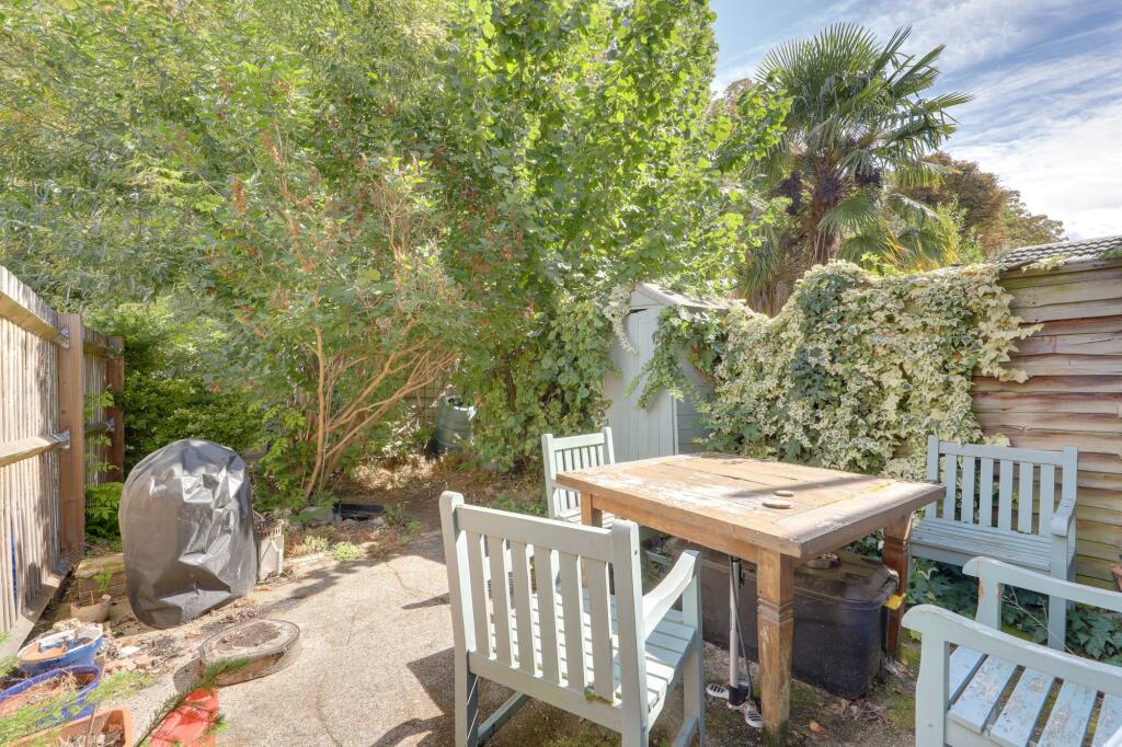 House in London - View 5