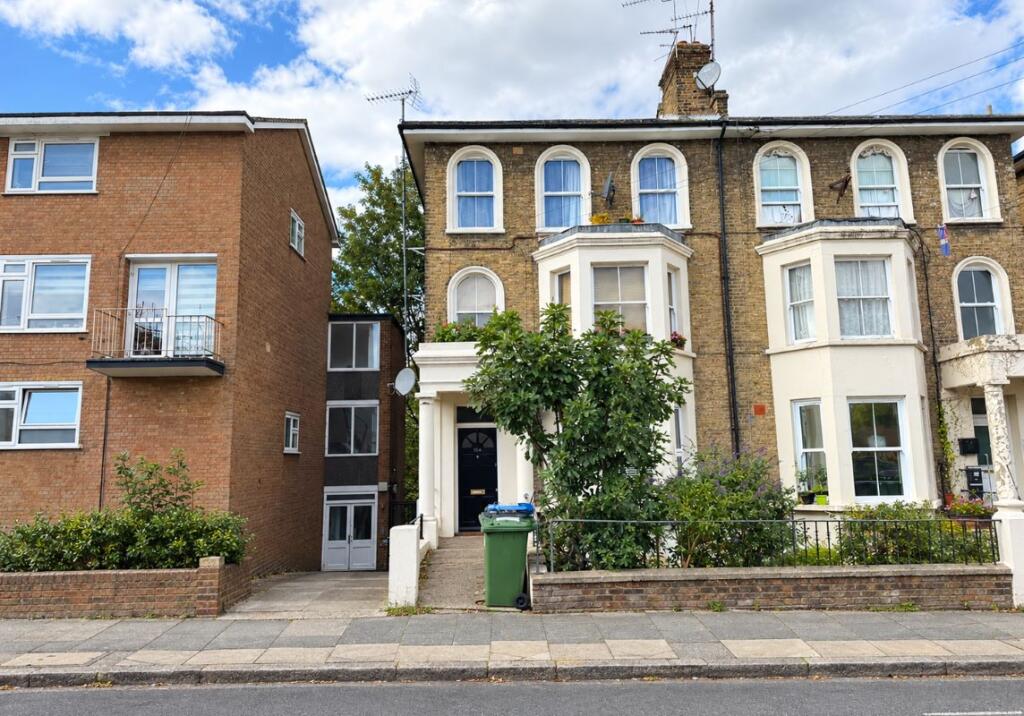 Main image of property: 36 Wellington Gardens, Greenwich, London, SE7 7PH