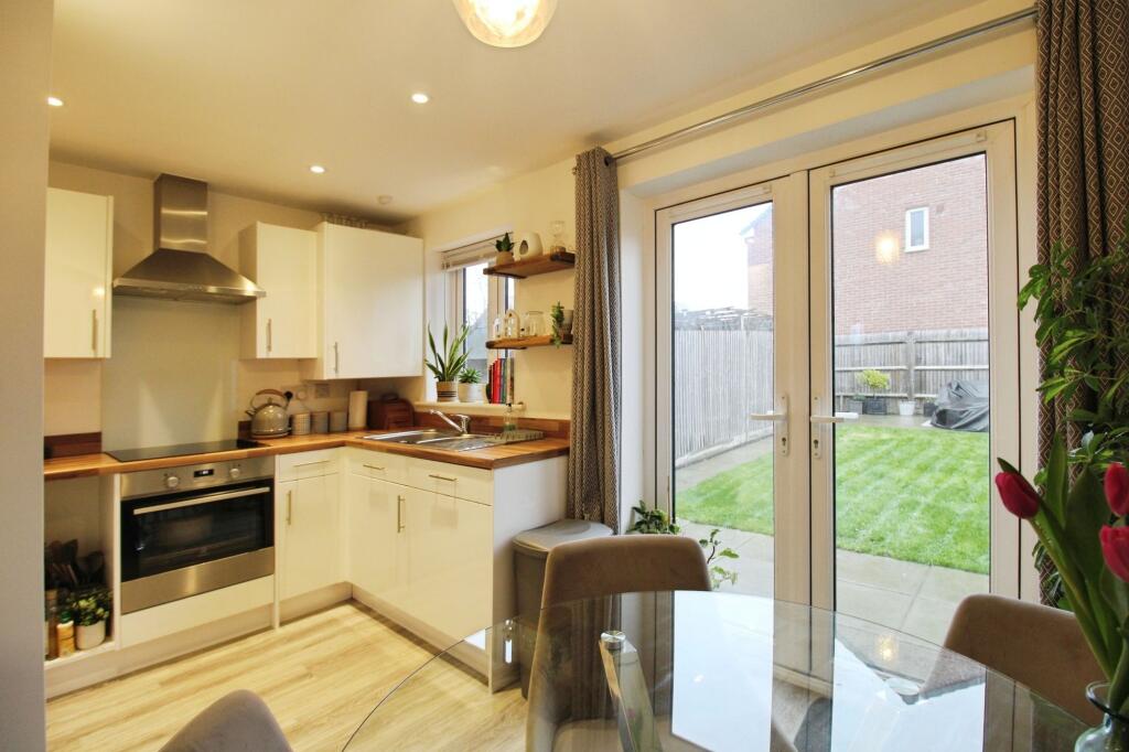 Adlam Way, Salisbury, SP2 photo 3