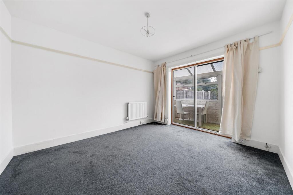 Ashmore Crescent, Poole photo 5
