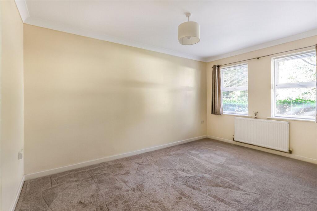 Richmond Park Road, Charminster, Bournemouth, BH8 - View 2