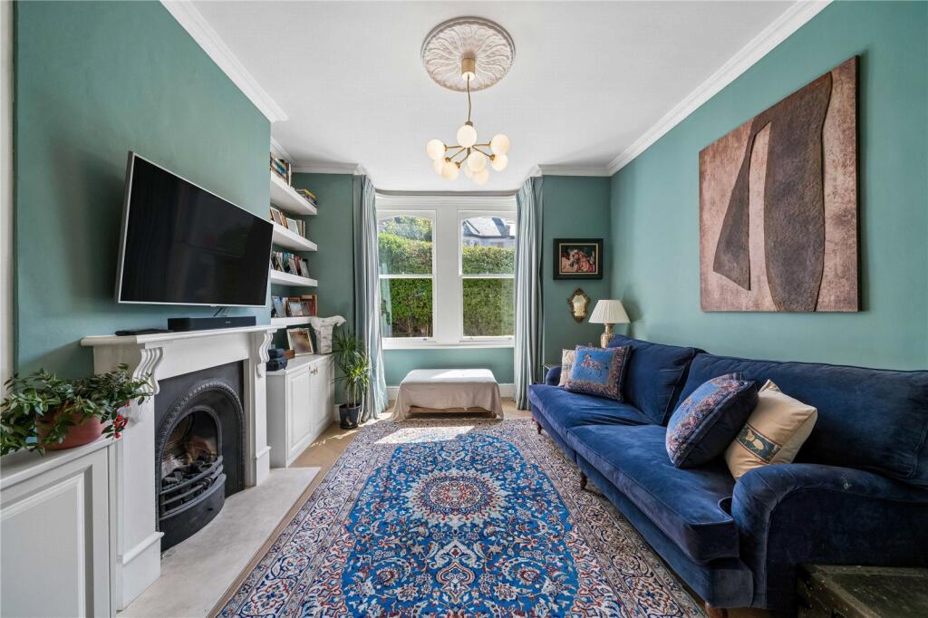 House in London, Summerstown - View 3