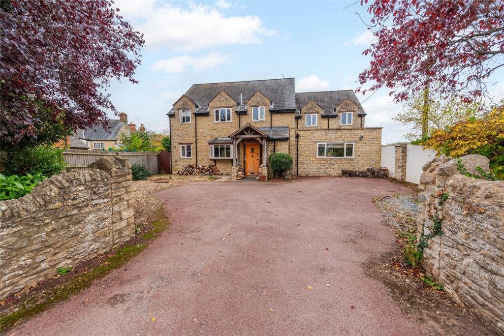 5-bed detached on 3, The Green, Roade, Northamptonshire, NN7, £750,000