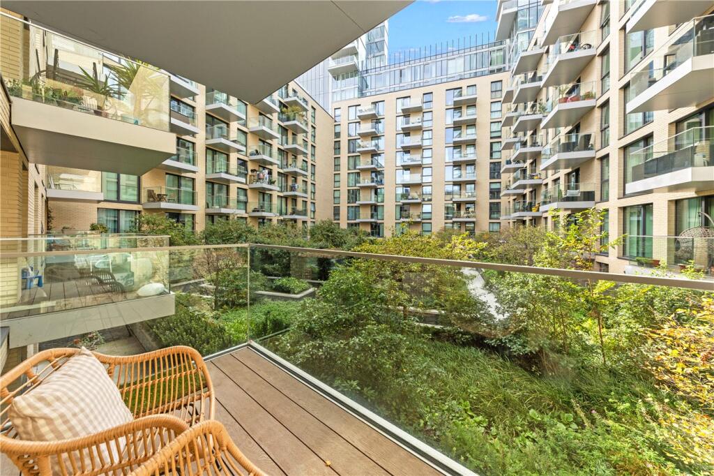 Apartment in London - View 2