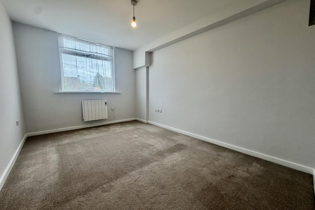 Apartment in Redhill - View 5