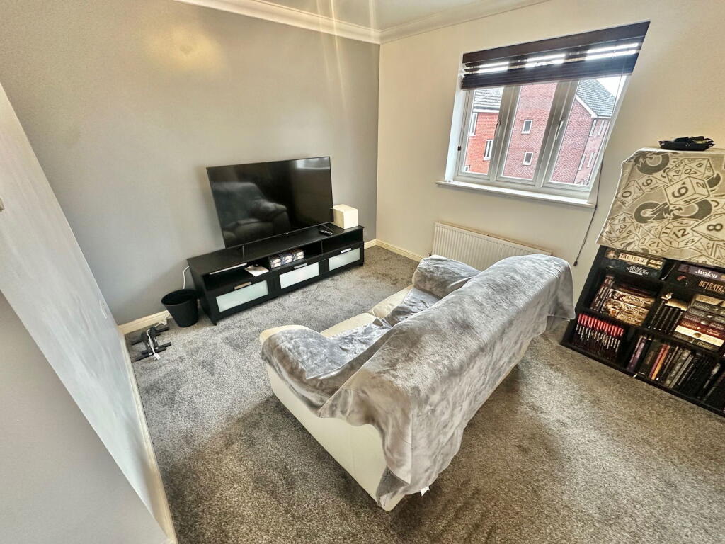 Apartment in Wolverhampton, Rough Hills - View 2
