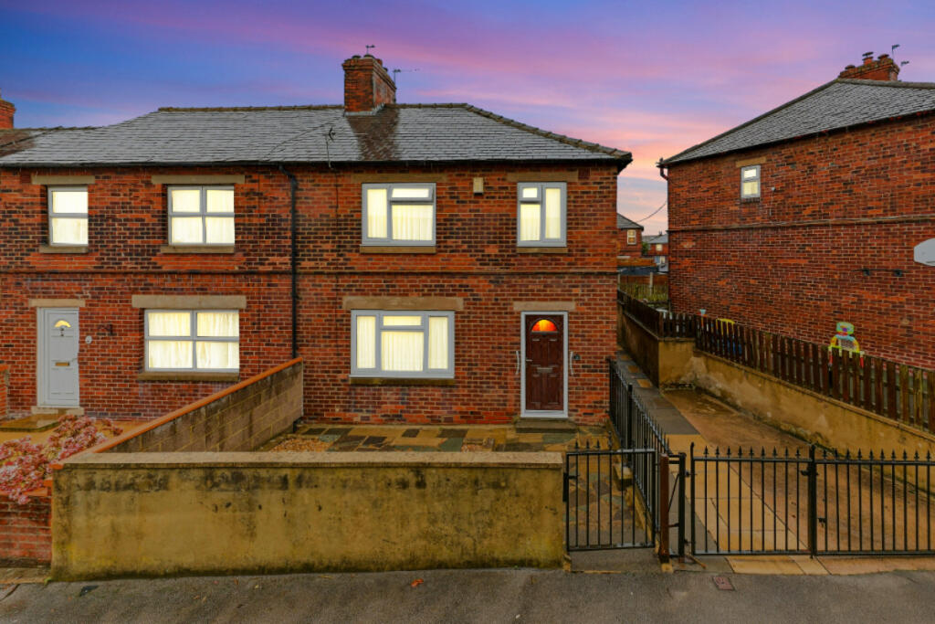 Main image of property: Grange Terrace, Leeds, LS28