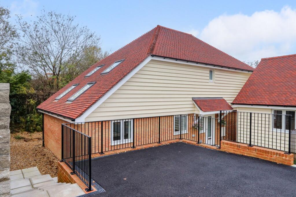 4-bed detached on 93a High Street, Battle, TN33, £875,000