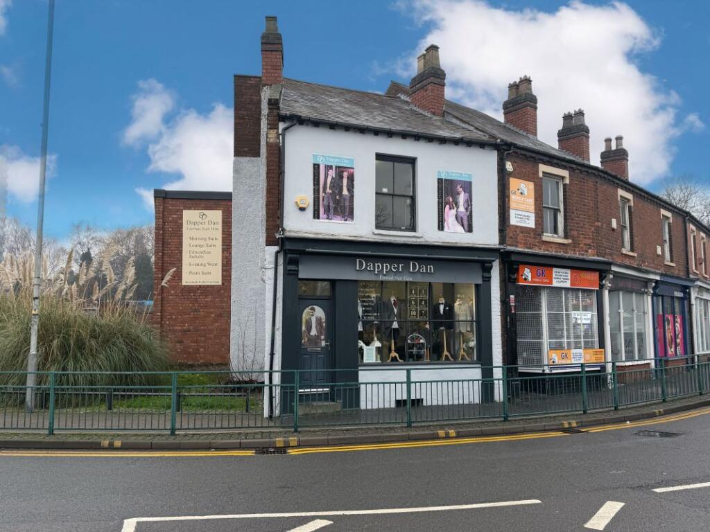 Main image of property: 1 High Street, Wednesfield, Wolverhampton, West Midlands, WV11 1SP