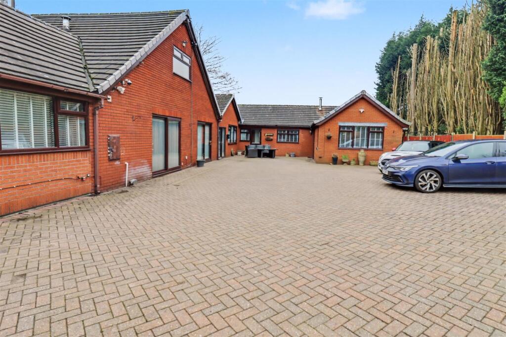 Main image of property: 5 Fieldway, Blythe Bridge, Stoke-on-Trent