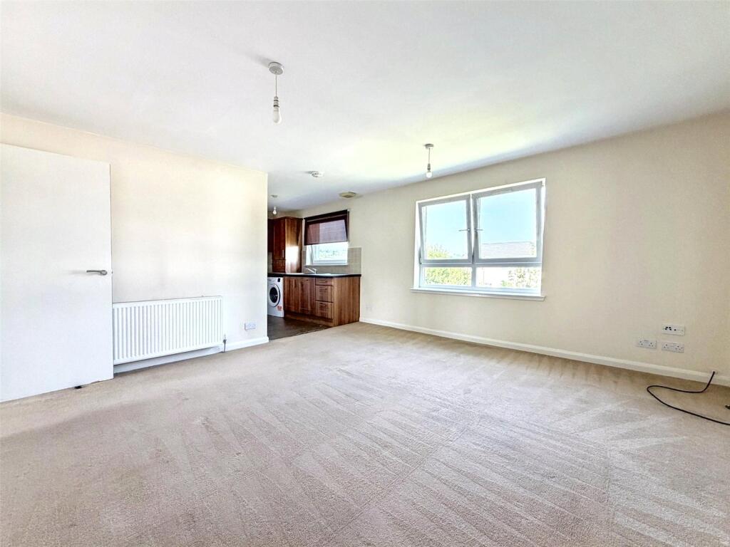 Apartment in Motherwell, South Lanarkshire - More