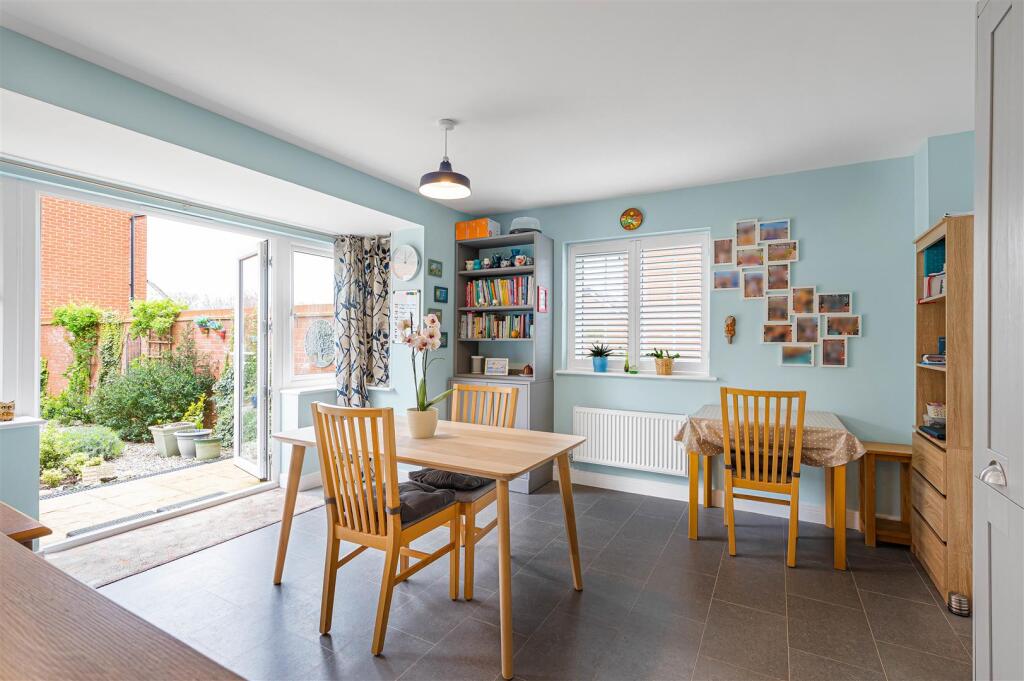 House in Seaford, East Blatchington - More