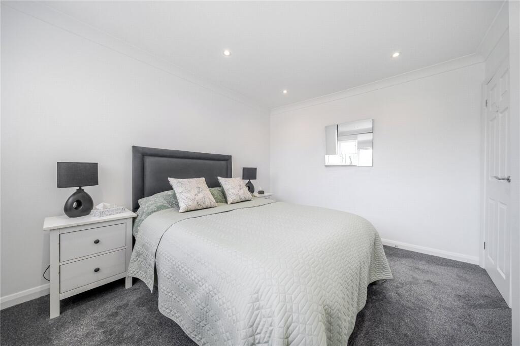 House in Basingstoke and Deane, Berg Estate, South Ham - View 4