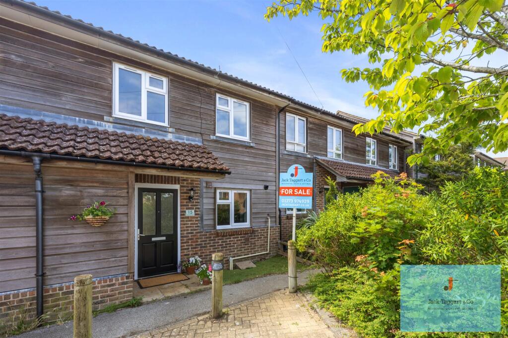 3-bed house on Monarchs View, Portslade, Brighton, £350,000