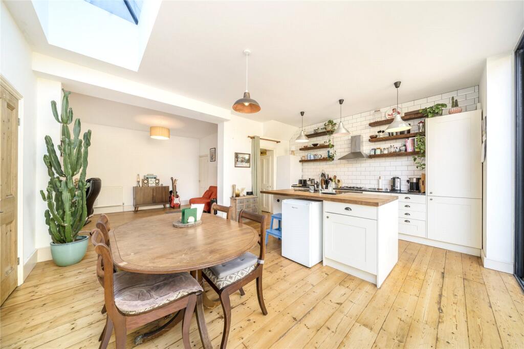 House in London - More