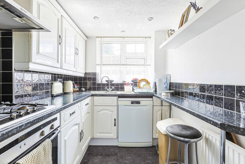 Woodside, West Cheshunt, EN7 photo 3