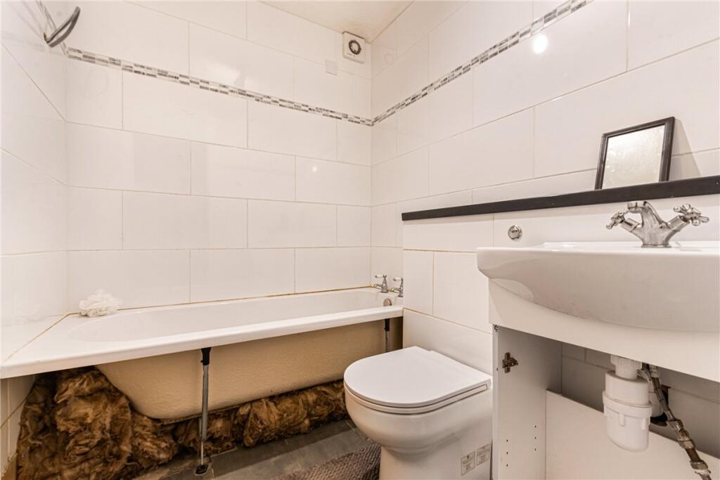 Apartment in London - View 5