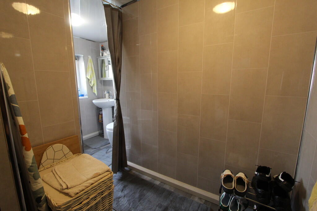 House in Treharris - More
