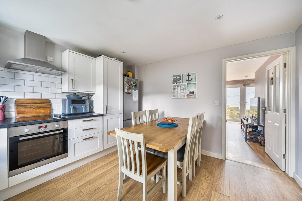 3-bed terraced on Chapel Road, Foxhole, PL26, £200,000