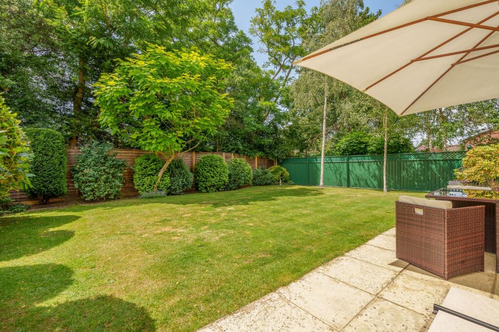House in Mole Valley, Surrey - View 2