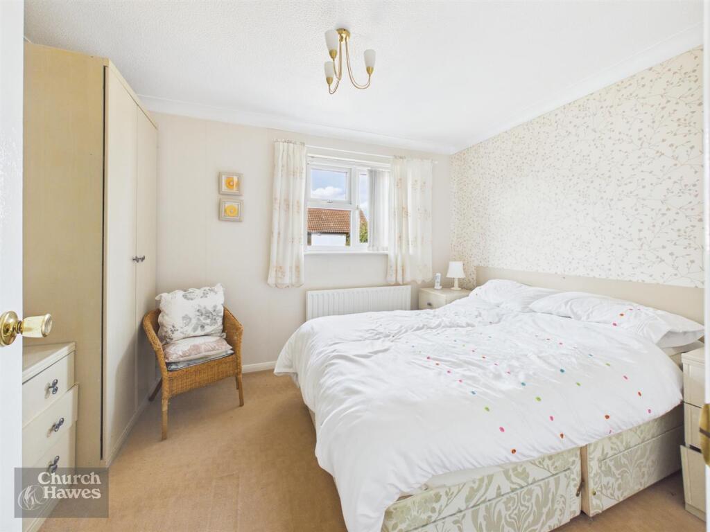 House in Chelmsford, South Woodham Ferrers - More