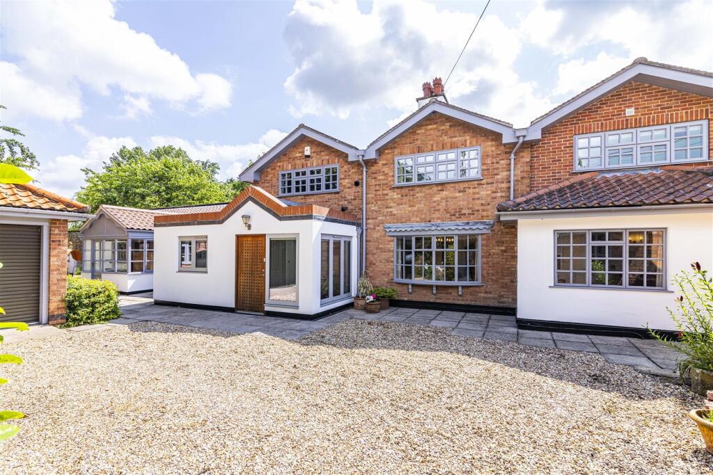 Main image of property: Broadgate Lane, Kelham