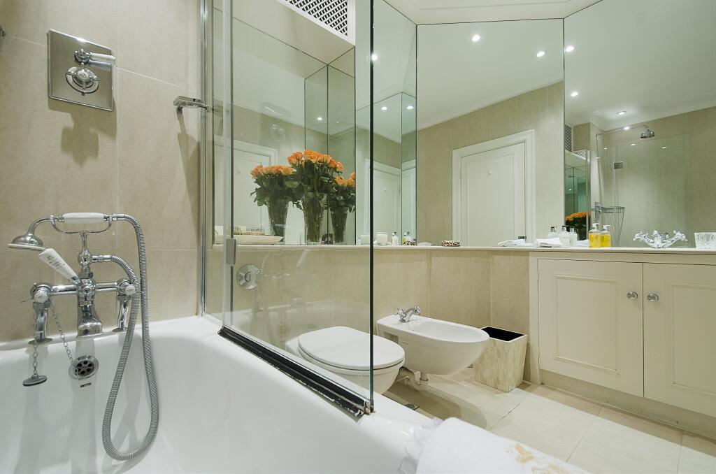 4 bedroom flat for rent