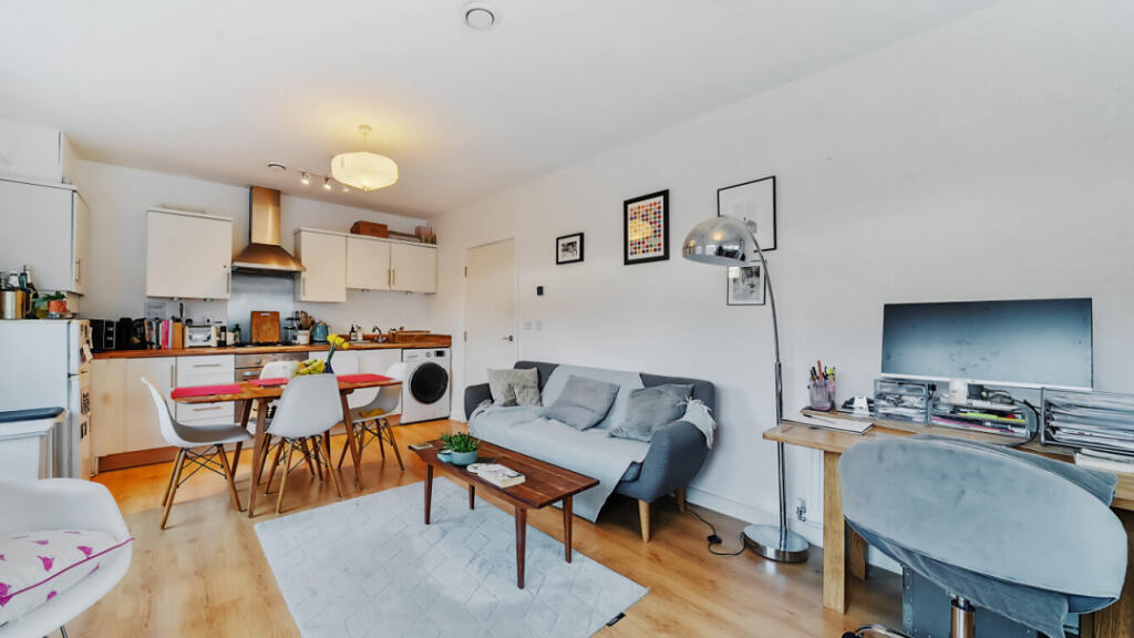 Apartment in London - View 4