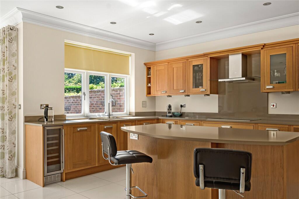 House in Waverley, Haslemere - More