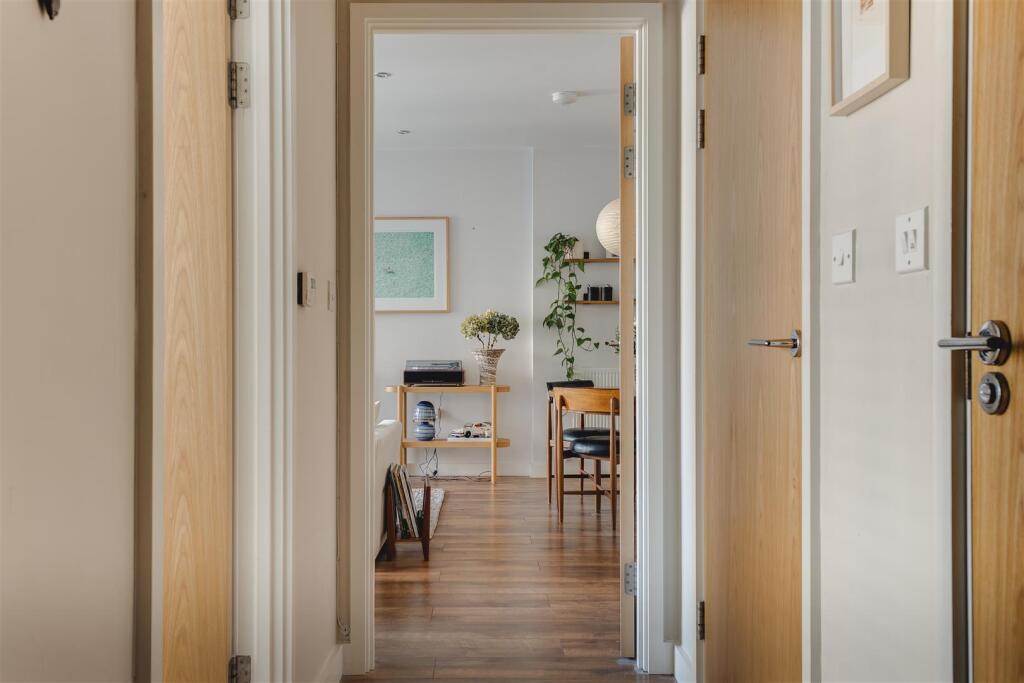 London Lane, Hackney - View 2